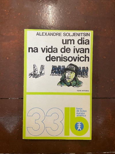 Capa do livro um dia na vida de ivan denisovich