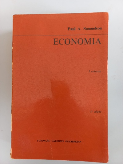 Capa do livro Economia
