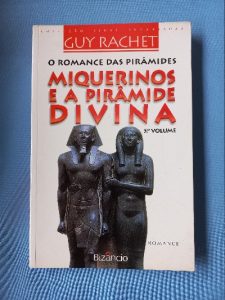 Capa do livro Quéfren e a pirâmide de esfinge