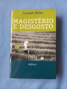 Capa do livro Magistério e desgosto