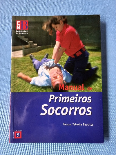 Capa do livro Manual de primeiros socorros