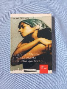 Capa do livro Queria ter alguém à minha espera num sítio qualquer