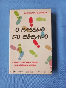 Capa do livro O passeio do bêbado como o acaso rege as nossas vidas
