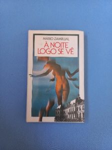 Capa do livro À noite logo se vê