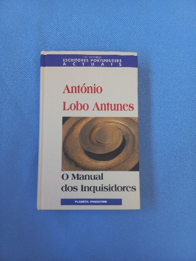 Imagem de capa do O manual dos inquisidores
