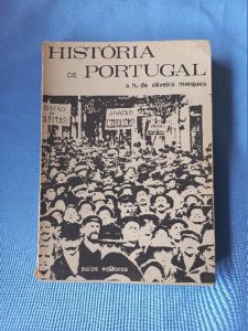 Capa do livro Das revoluções Liberais aos nossos dias