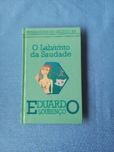 Capa do livro O Labirinto da saudade - Psicanálise Mítica do Destino Português